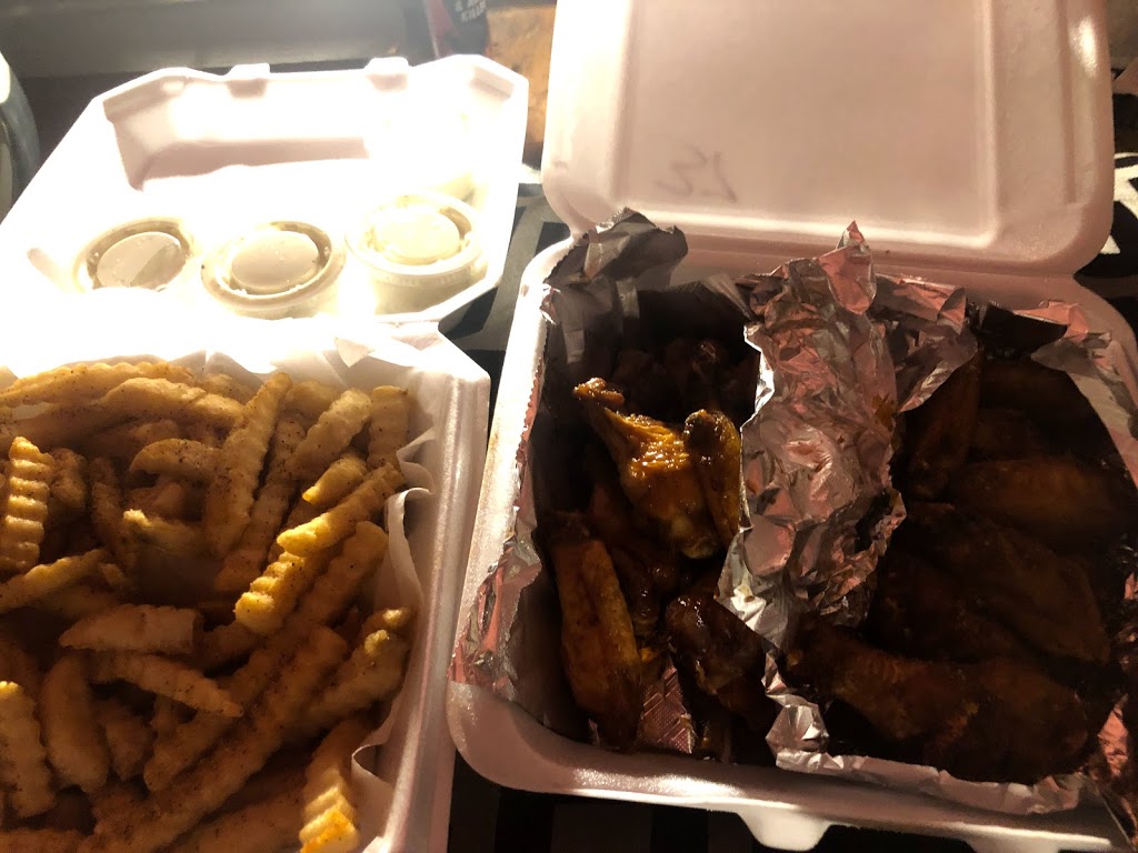 Fry Daddys | restaurant | 2304 St Stephens Rd, Mobile, AL 36617, USA | 2512778822 OR +1 251-277-8822