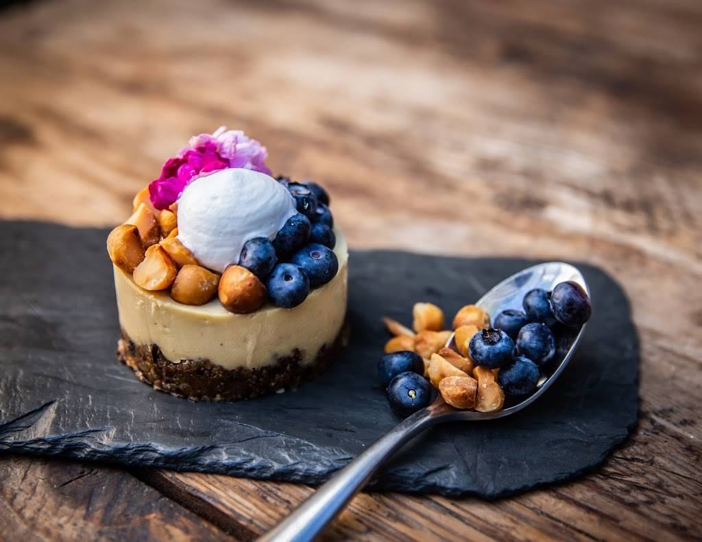 Villa Azur | restaurant | 309 23rd St, Miami Beach, FL 33139, USA | 3057638688 OR +1 305-763-8688