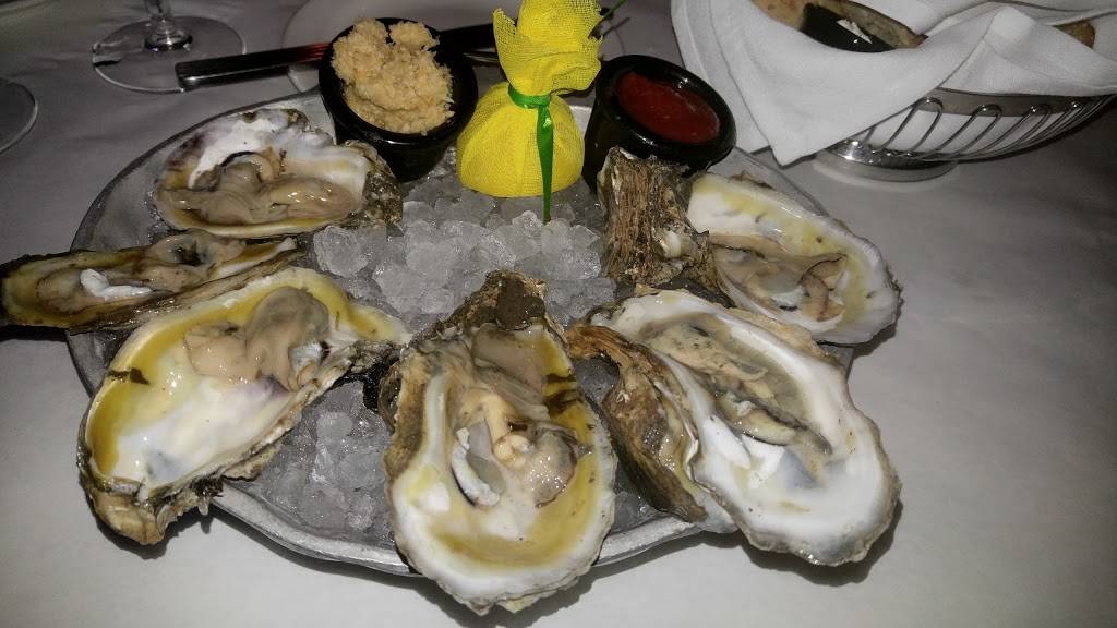 Bascoms Chop House | restaurant | 3665 Ulmerton Rd, Clearwater, FL 33762, USA | 7275733363 OR +1 727-573-3363