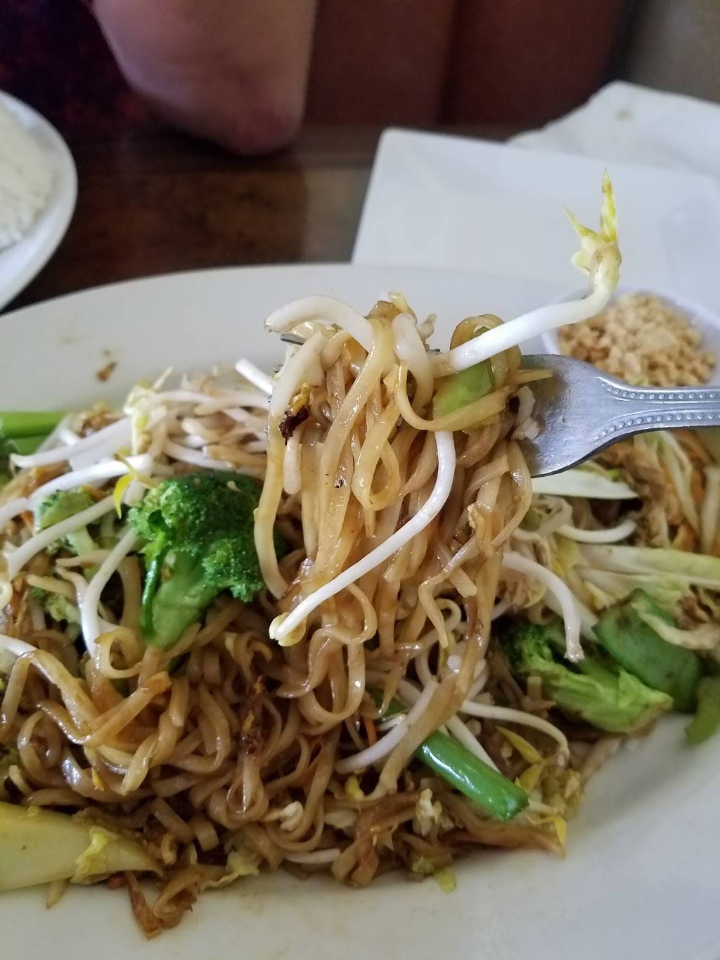 Thai Lanna | restaurant | 208 Lakewood Dr, Mt Pleasant, TX 75455, USA | 9035771500 OR +1 903-577-1500