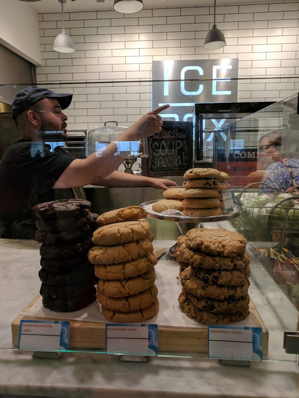 Ice Box Cafe | restaurant | Dallas, TX 75261, USA | 6013164808 OR +1 601-316-4808