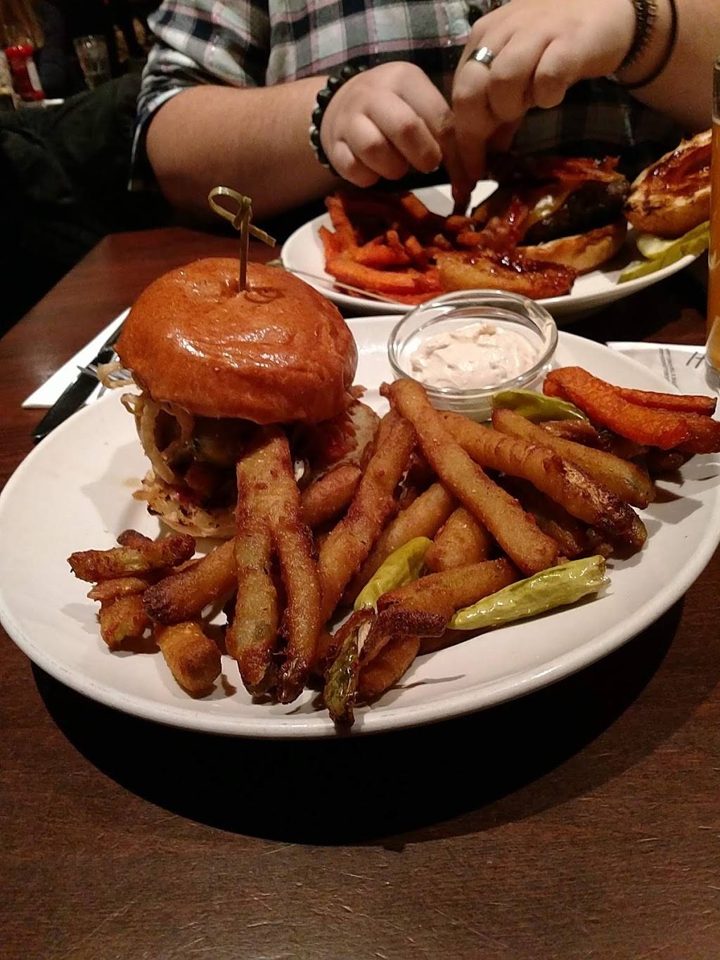 Kid Shelleens Charcoal House & Saloon | restaurant | 1801 W 14th St, Wilmington, DE 19806, USA | 3026584600 OR +1 302-658-4600