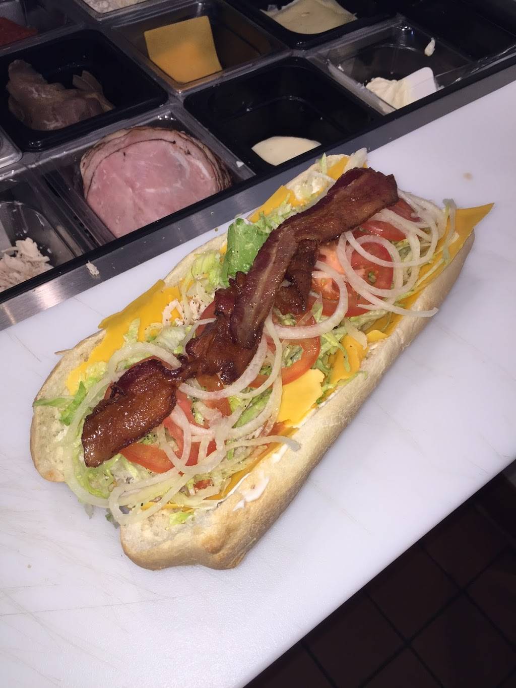 Bruchis CheeseSteaks & Salads | restaurant | 565 Howe Ave #3, Sacramento, CA 95825, USA | 9166439983 OR +1 916-643-9983