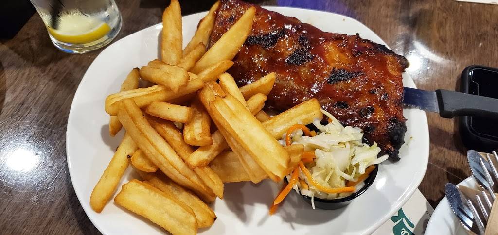 St. Louis Bar & Grill | restaurant | 17074 Leslie St Unit 1, Newmarket, ON L3Y 8V8, Canada | 9059534204 OR +1 905-953-4204