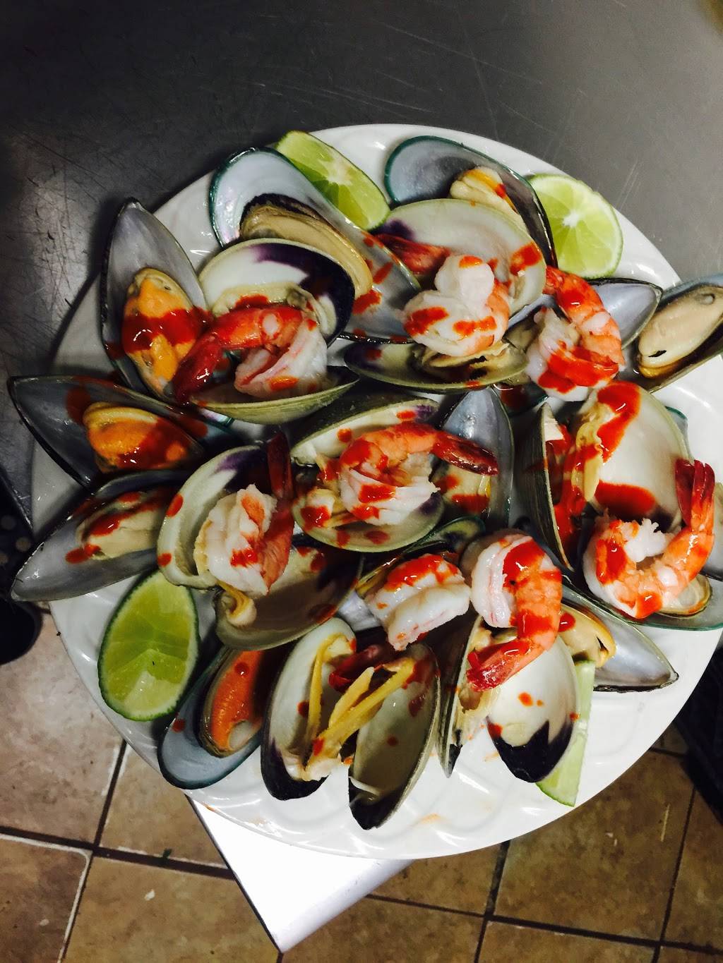 Salsas Gourmet Mexican Restaurant | restaurant | 403 Dickinson St, Springfield, MA 01108, USA | 4137464456 OR +1 413-746-4456