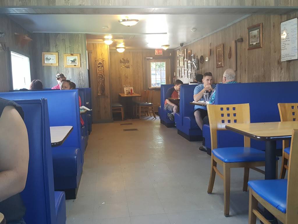 Foxy Roxys | restaurant | 124 Market St, Potsdam, NY 13676, USA | 3152680109 OR +1 315-268-0109