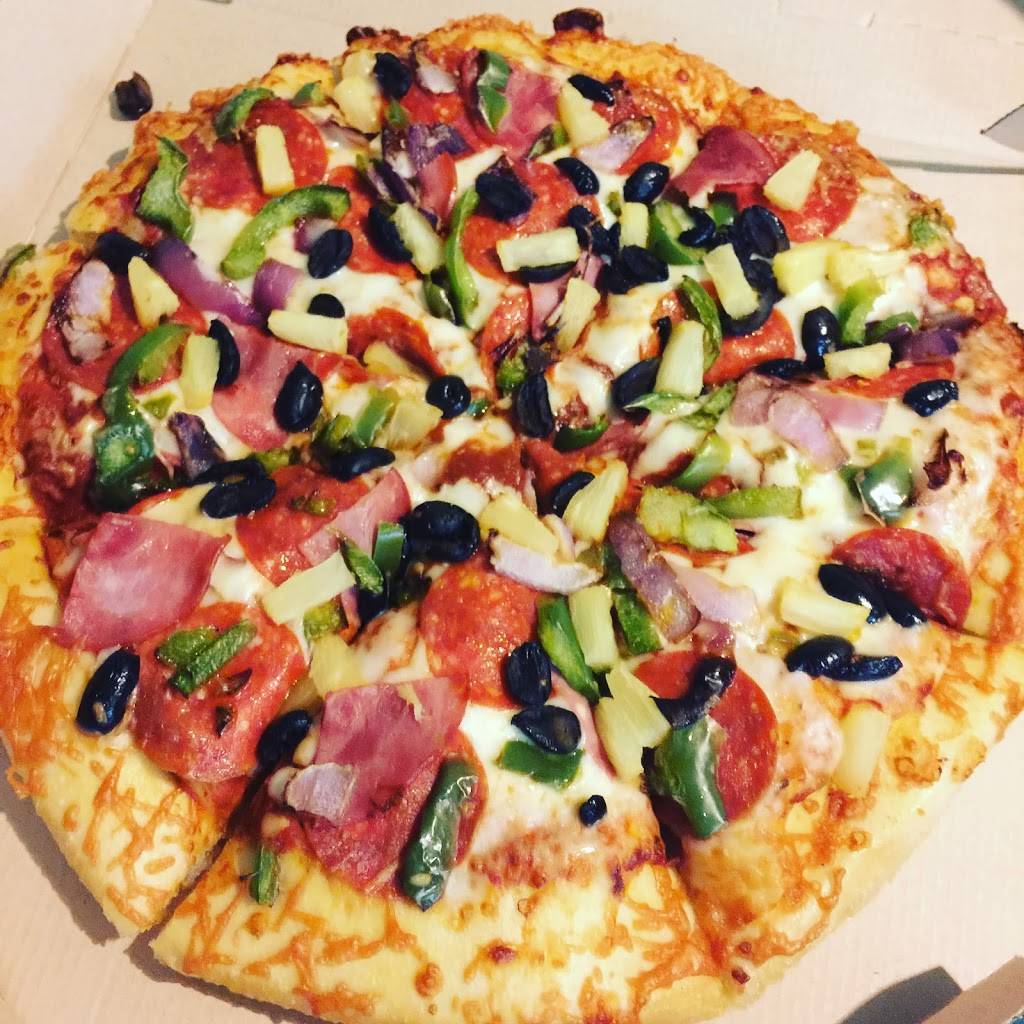 Pizza Hut | meal takeaway | 2901 S University Dr, Davie, FL 33328, USA | 9544748844 OR +1 954-474-8844