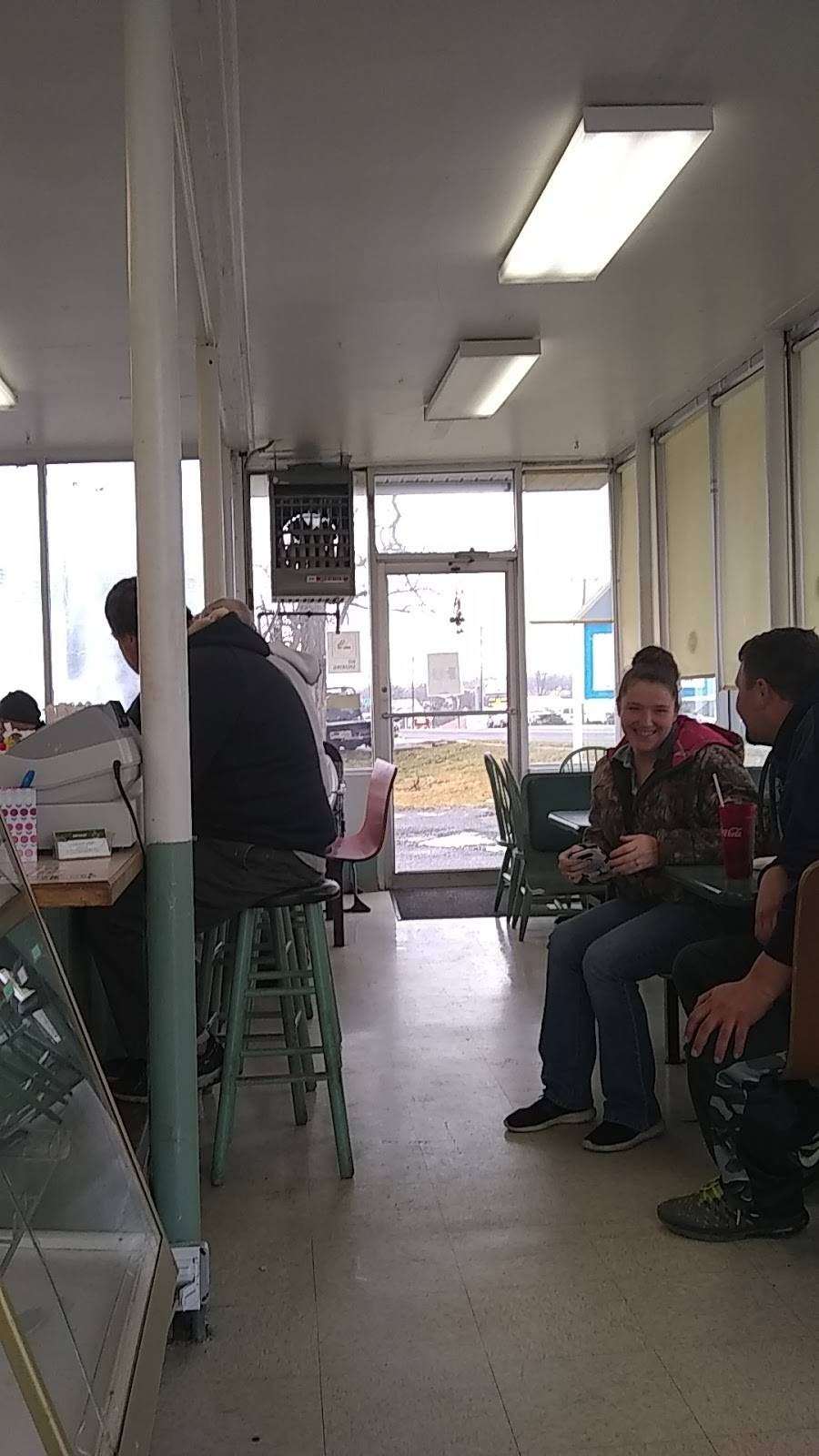 Donuts Delight | restaurant | 2710 Stuarts Draft Hwy, Stuarts Draft, VA 24477, USA | 5403372526 OR +1 540-337-2526