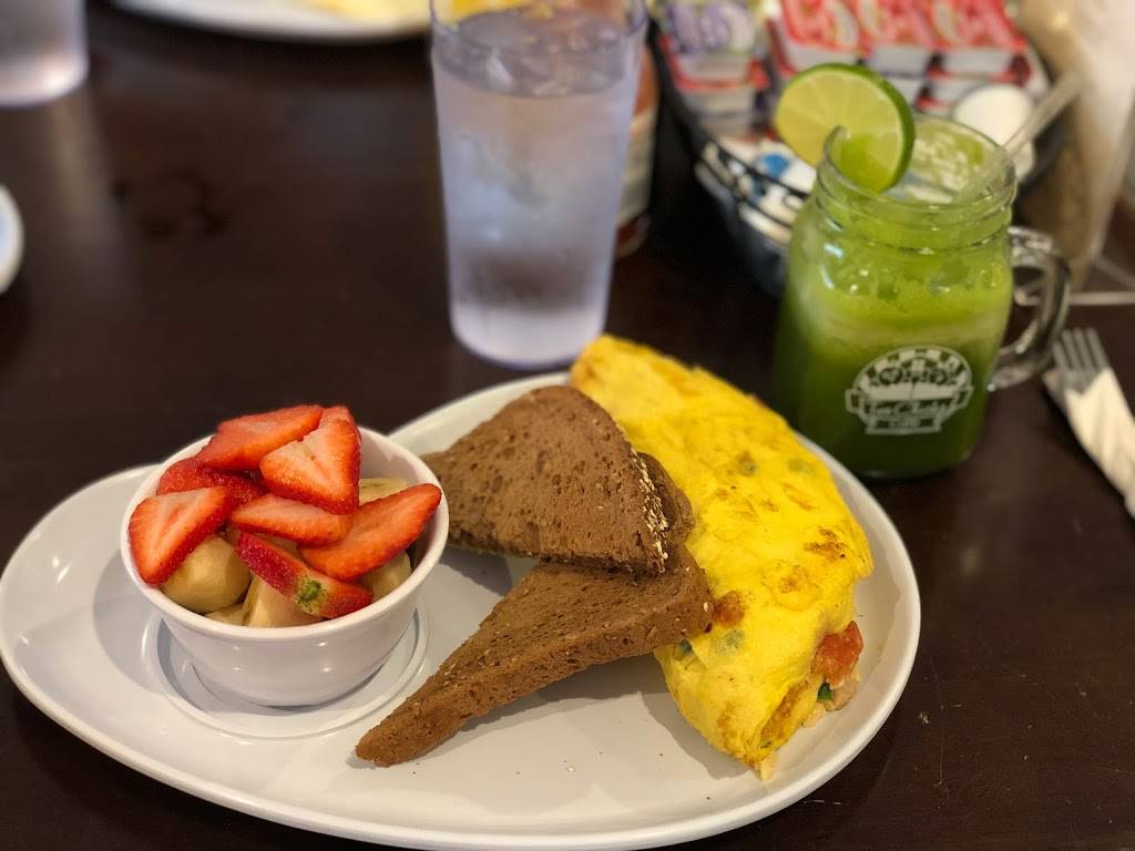 Two Chicks Café - CBD | restaurant | 920 Gravier St, New Orleans, LA 70112, USA | 5042187400 OR +1 504-218-7400