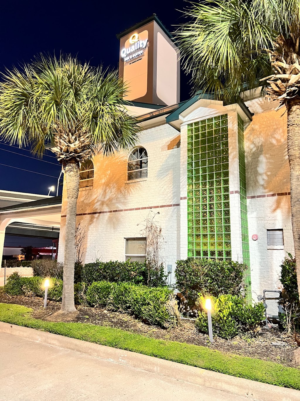 Quality Inn & Suites Houston Northwest | cafe | 13371 FM-1960 Rd. WEST, 19948 Hempstead Rd, Houston, TX 77065, USA | 2818074007 OR +1 281-807-4007