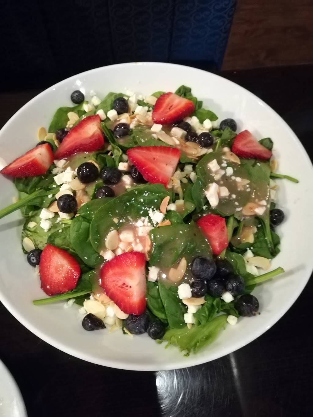 Golden Leaf Bistro | restaurant | 215 Craghead St, Danville, VA 24541, USA | 4347913191 OR +1 434-791-3191