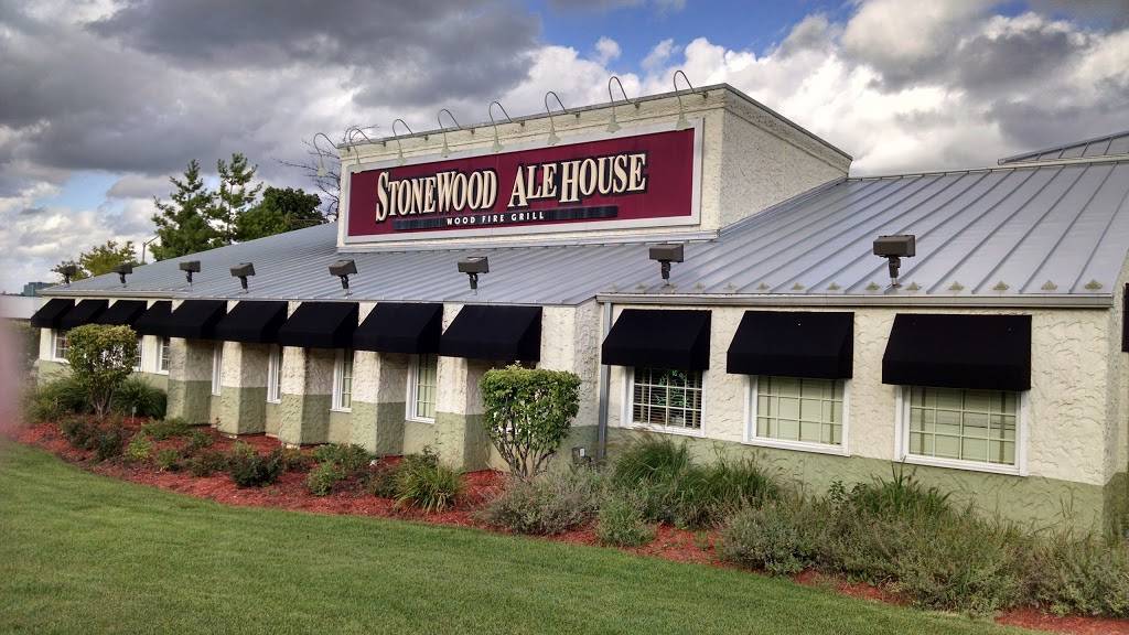 Stonewood Ale House | restaurant | 601 Mall Dr, Schaumburg, IL 60173, USA | 8478050202 OR +1 847-805-0202