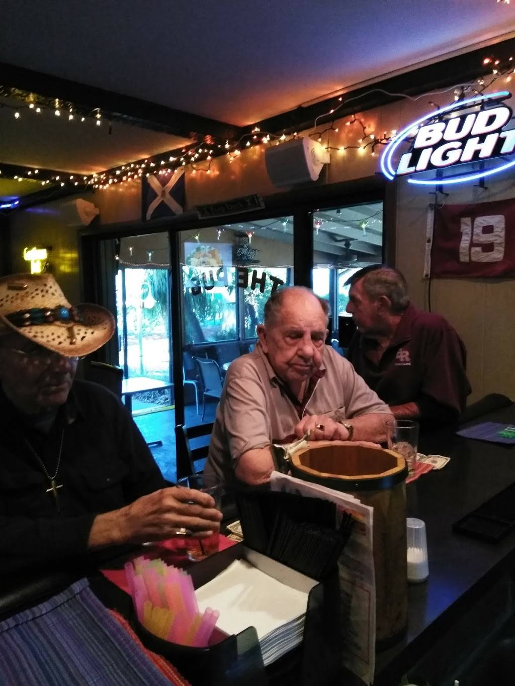 The Pub At Lake Henry | restaurant | 1 Century Dr, Winter Haven, FL 33881, USA | 8632946506 OR +1 863-294-6506