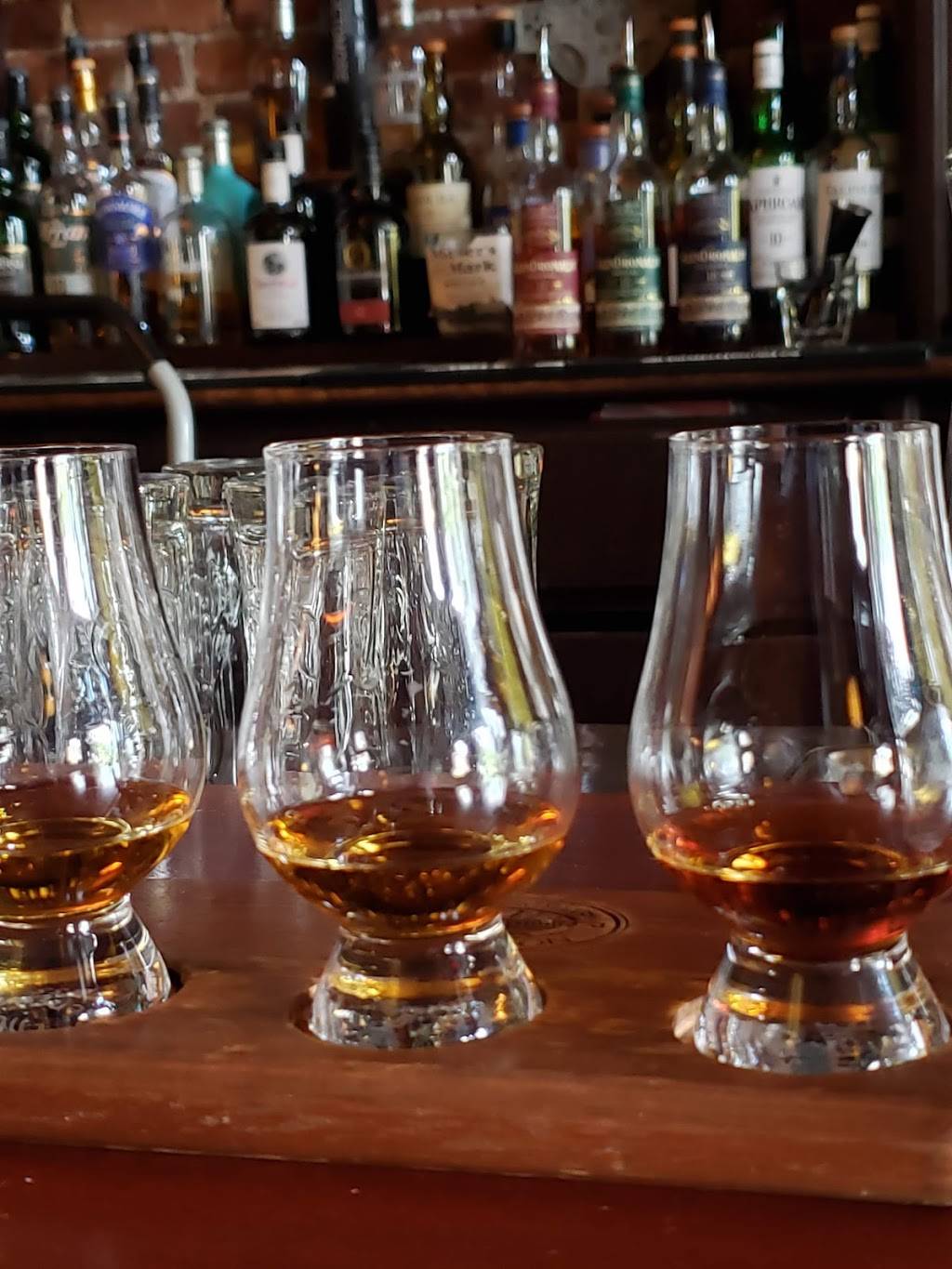 Mac McGee Irish Pub | restaurant | 111 Sycamore St, Decatur, GA 30030, USA | 4043778055 OR +1 404-377-8055