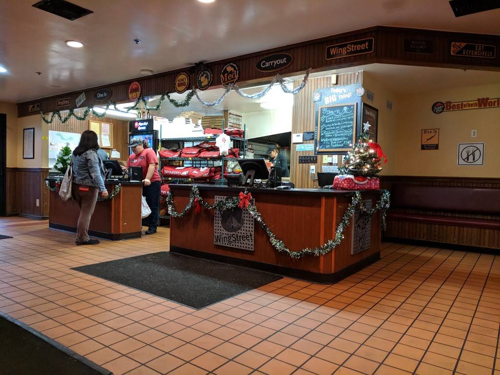 Pizza Hut | meal takeaway | 3701 Auburn St, Bakersfield, CA 93306, USA | 6618713400 OR +1 661-871-3400