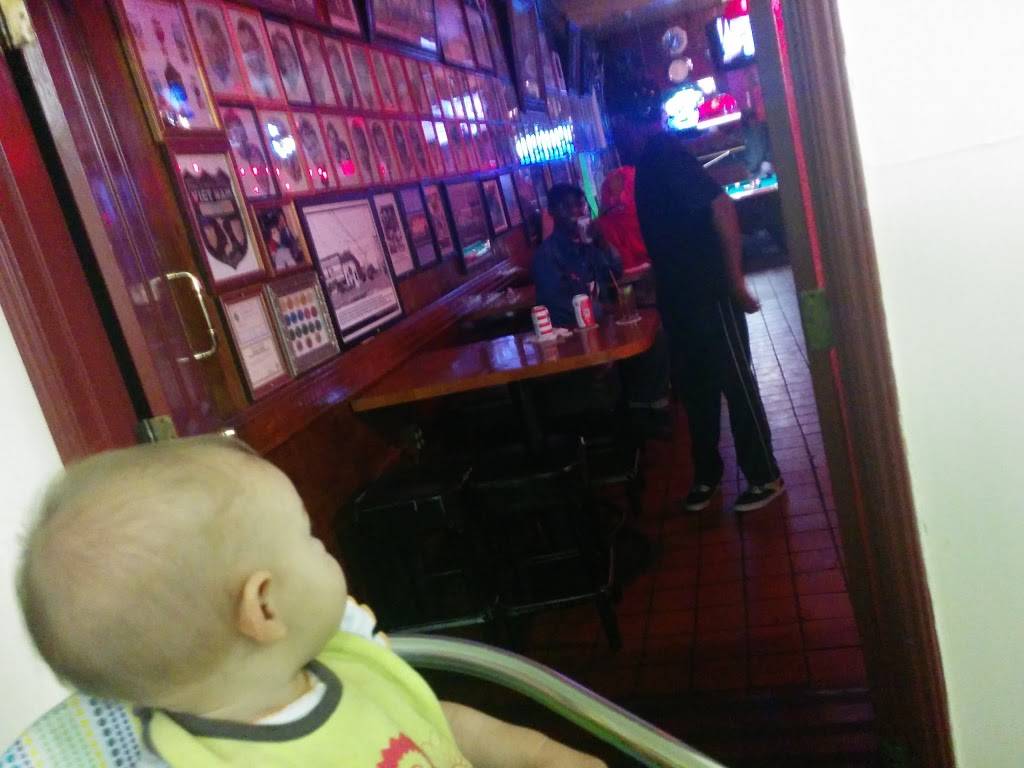 Bank Club Cafe | restaurant | 3900 San Pablo Ave, Emeryville, CA 94608, USA | 5106524381 OR +1 510-652-4381