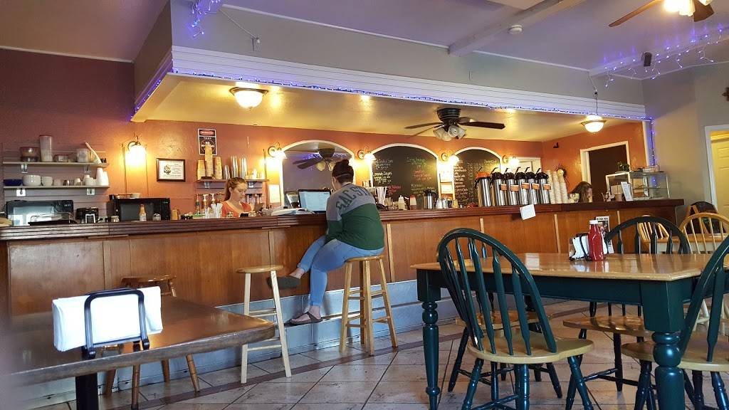 Gold Vine Grill | restaurant | 6028 Grizzly Flat Rd, Somerset, CA 95684, USA | 5306264042 OR +1 530-626-4042