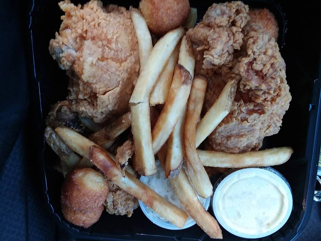 Moseberths Fried Chicken | restaurant | 1505 Airline Blvd, Portsmouth, VA 23707, USA | 7573931721 OR +1 757-393-1721