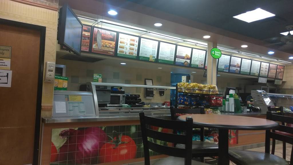 Subway Restaurants | restaurant | 615 N Fair Oaks Ave, Pasadena, CA 91103, USA | 6265778277 OR +1 626-577-8277