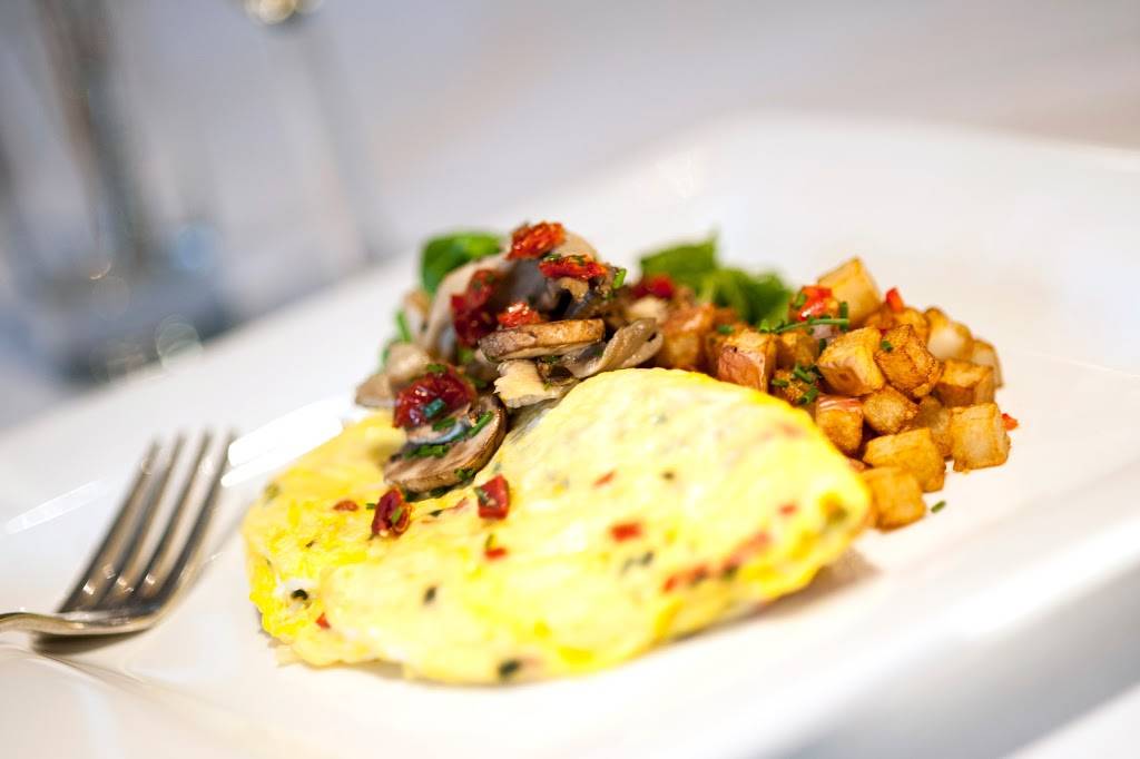 Evergreens | restaurant | 397 Hopmeadow St, Weatogue, CT 06089, USA | 8606515700 OR +1 860-651-5700