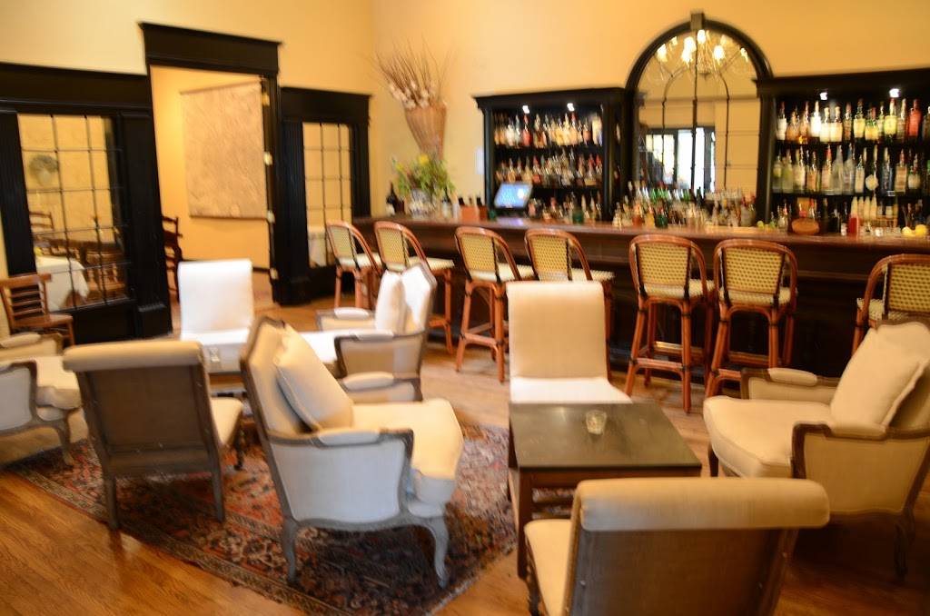 211 Clover Lane | restaurant | 211 Clover Ln C, Louisville, KY 40207, USA | 5028969570 OR +1 502-896-9570