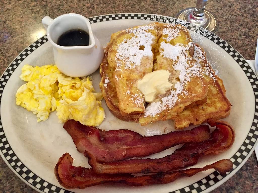 Vally Medlyns | restaurant | 330 Hartz Ave, Danville, CA 94526, USA | 9255526449 OR +1 925-552-6449