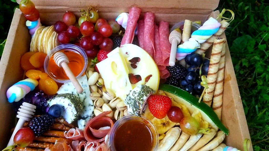 Altheas Almost Famous,LLC | restaurant | 5851 Robert Oliver Pl, Columbia, MD 21045, USA | 4438027437 OR +1 443-802-7437