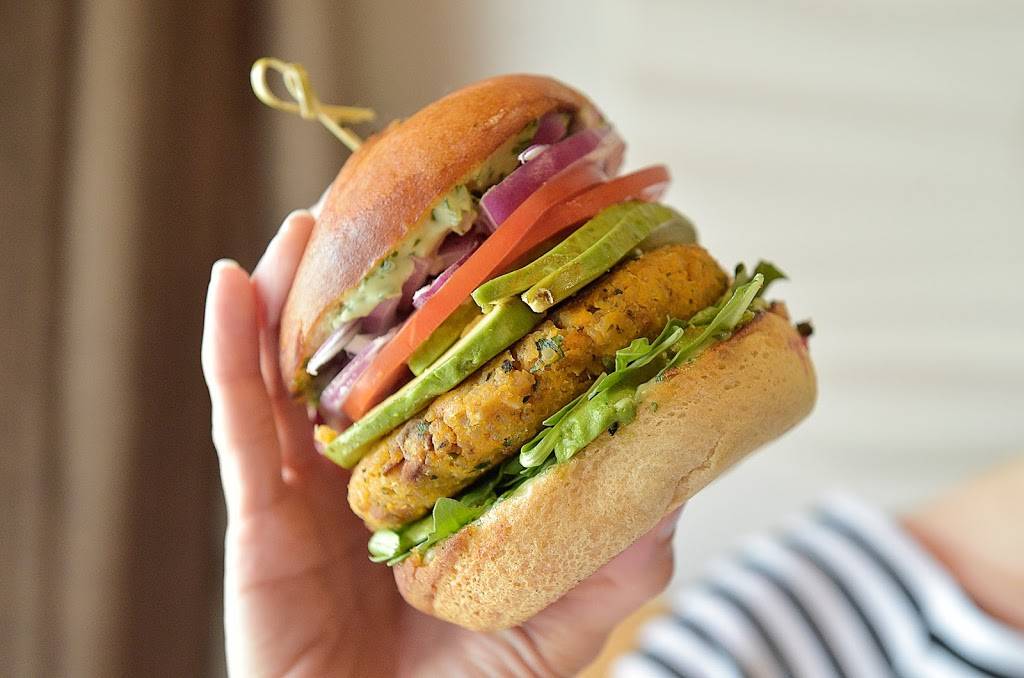 Lettuce Love Cafe Oakville | restaurant | 326 Kerr St, Oakville, ON L6K 3B5, Canada | 9053392046 OR +1 905-339-2046