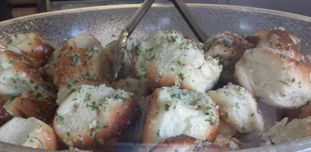 Ginos Pizzeria | restaurant | 831 Flatbush Ave, Brooklyn, NY 11226, USA | 7182878800 OR +1 718-287-8800