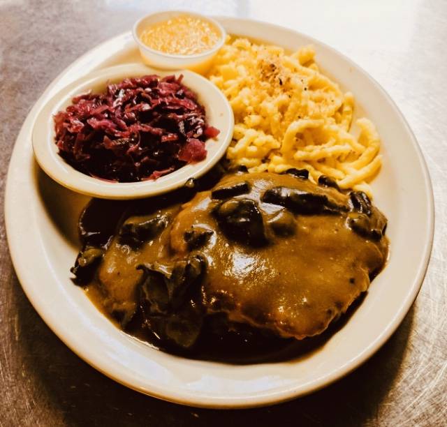 Peoria Hofbrau | restaurant | 2210 NE Jefferson St, Peoria, IL 61603, USA | 3096869739 OR +1 309-686-9739