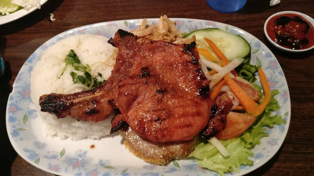 Saigon Restaurant | restaurant | 2437 Naglee Rd, Tracy, CA 95304, USA | 2098300444 OR +1 209-830-0444