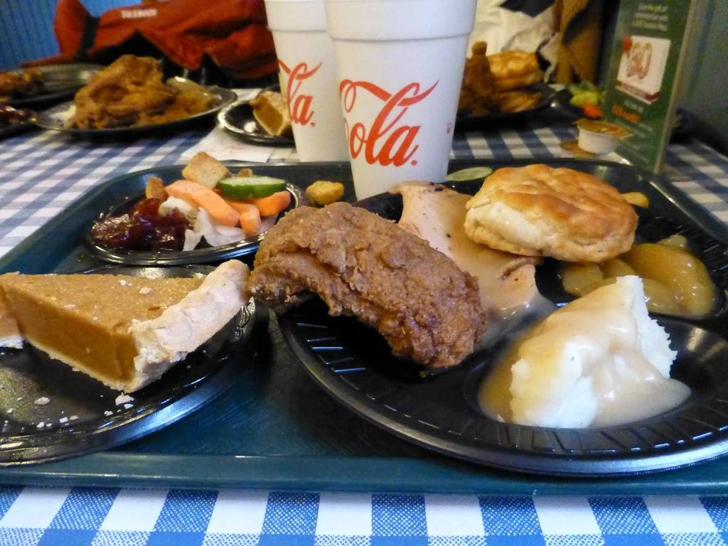 Miss Lillians Smoke House | restaurant | 2700 Dollywood Parks Blvd, Pigeon Forge, TN 37863, USA | 8003655996 OR +1 800-365-5996