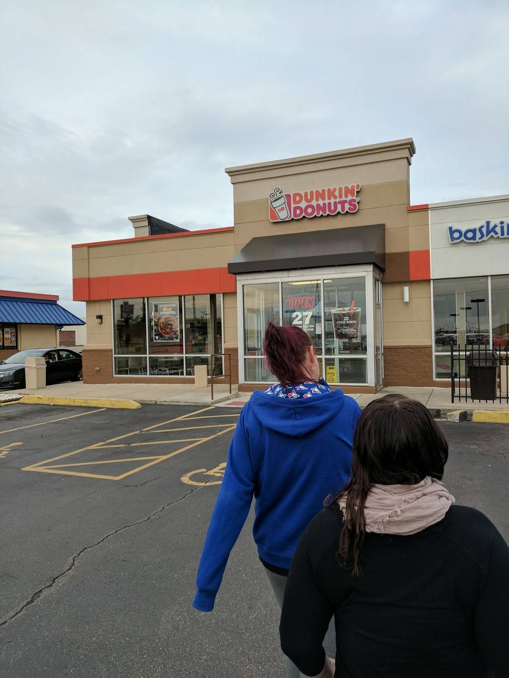 Dunkin | bakery | 27 N Springboro Pike, Dayton, OH 45449, USA | 9374391944 OR +1 937-439-1944