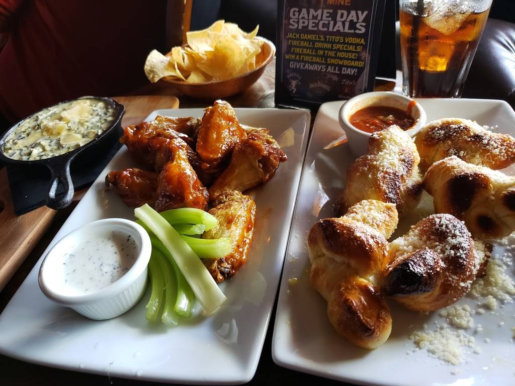 The Copper Mine | Sports & Whiskey Bar | restaurant | 21733 Ventura Blvd, Woodland Hills, CA 91364, USA | 8184362814 OR +1 818-436-2814