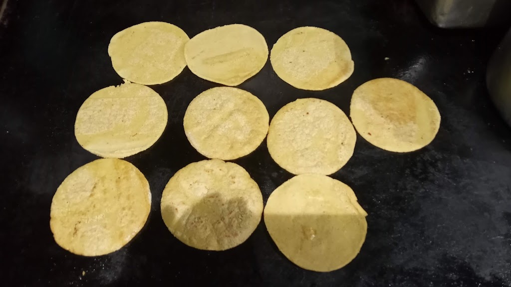 Tacos Food Truck | restaurant | 12084 GoldOak Ct, Victorville, CA 92392, USA | 3238991595 OR +1 323-899-1595