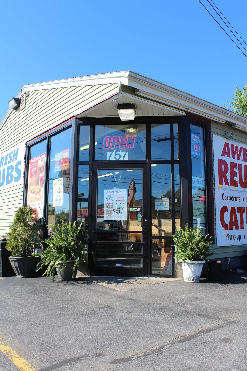 Fair Deli Mart | restaurant | 757 State Fair Blvd, Syracuse, NY 13209, USA | 3154871783 OR +1 315-487-1783