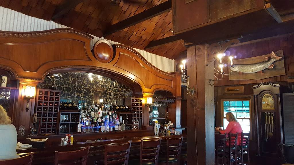 The Village Tavern | restaurant | 135 Old McHenry Rd, Long Grove, IL 60047, USA | 8476343117 OR +1 847-634-3117