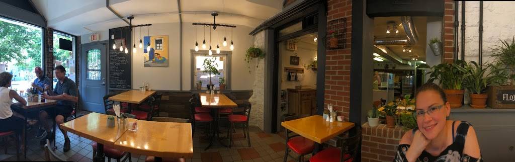 Floyds of Cincinnati Restaurant | restaurant | 127 Calhoun St, Cincinnati, OH 45219, USA | 5132212434 OR +1 513-221-2434