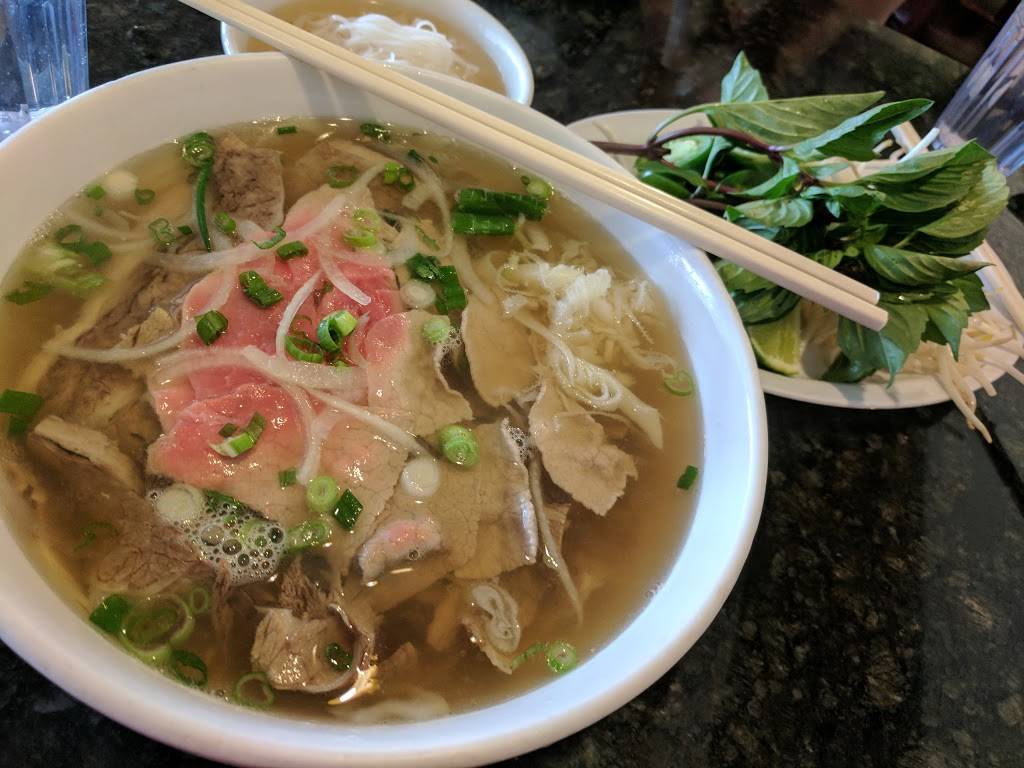 Pho 7 | restaurant | 10009 E Hampden Ave, Denver, CO 80231, USA | 3037521065 OR +1 303-752-1065