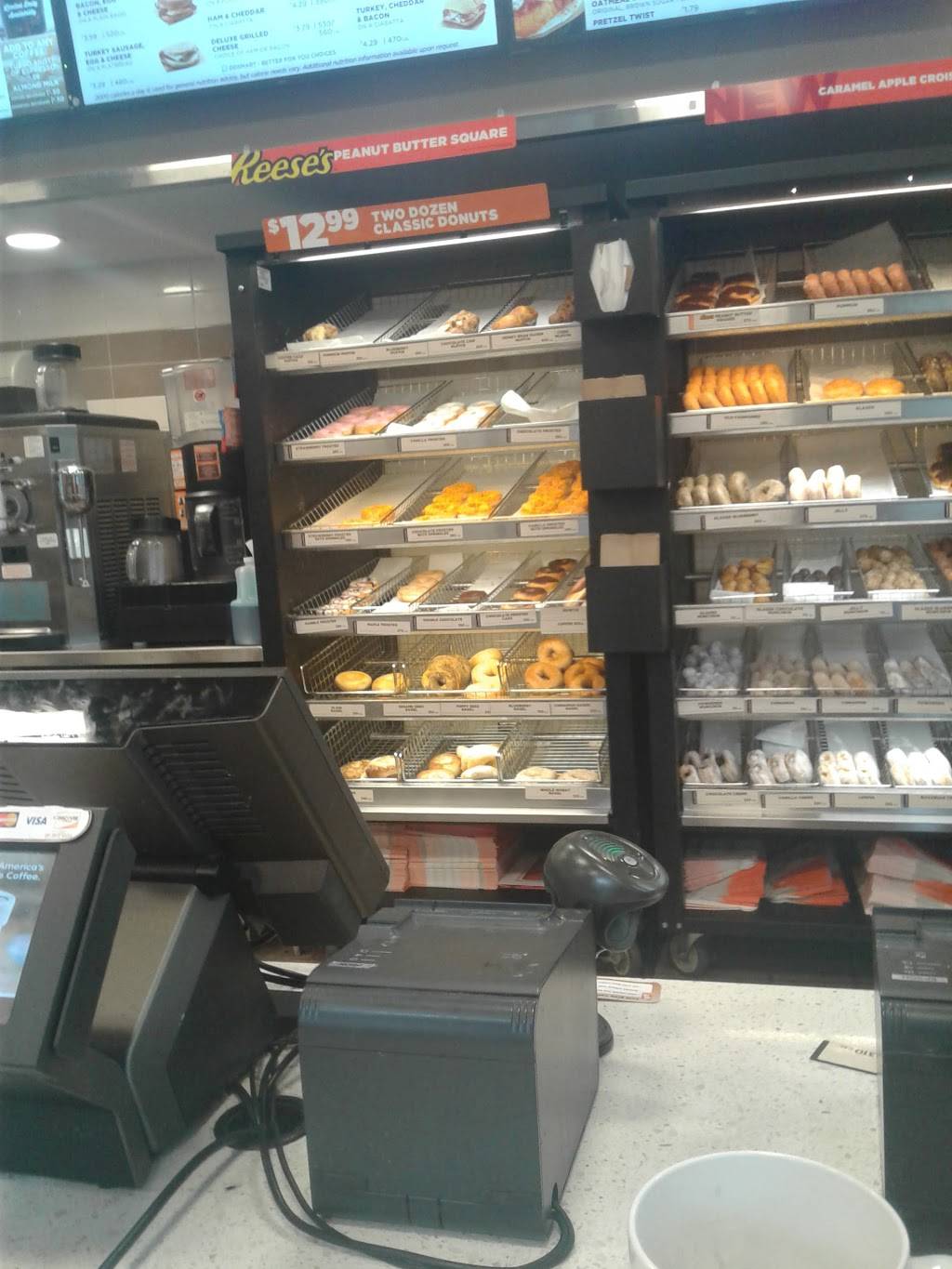 Dunkin | bakery | 100 Dog Track Rd, Longwood, FL 32750, USA | 4079515488 OR +1 407-951-5488