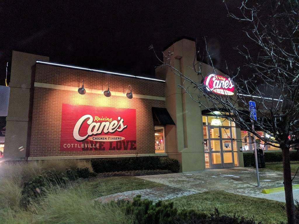 Raising Canes Chicken Fingers | meal takeaway | 6095 Mid Rivers Mall Dr, St Peters, MO 63304, USA | 6369227429 OR +1 636-922-7429