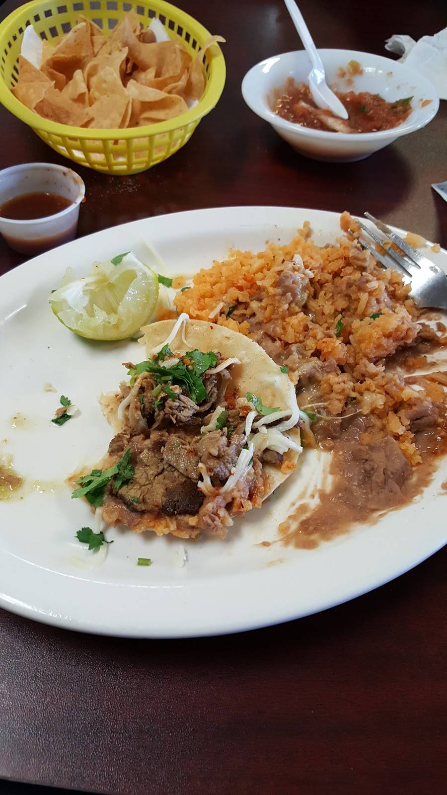 Day & Night Market | restaurant | 1047 Mettler Frontage Rd W, Bakersfield, CA 93313, USA | 6618582979 OR +1 661-858-2979