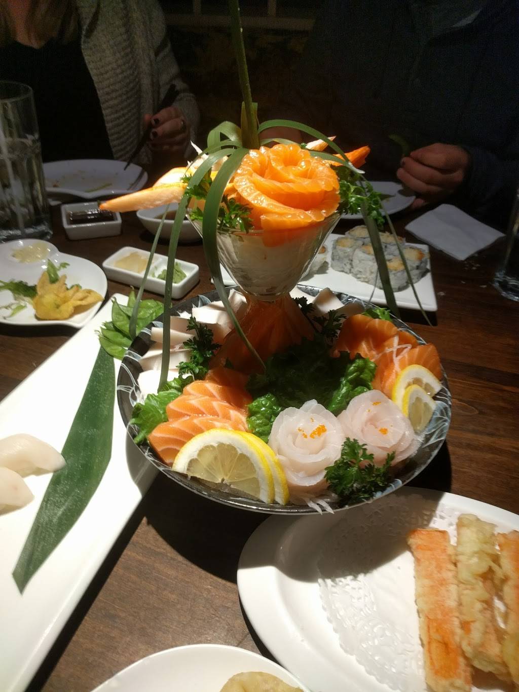 August 8 Stoney Creek | restaurant | 835 Paramount Dr Unit #104, Stoney Creek, ON L8J 0B4, Canada | 9055617667 OR +1 905-561-7667