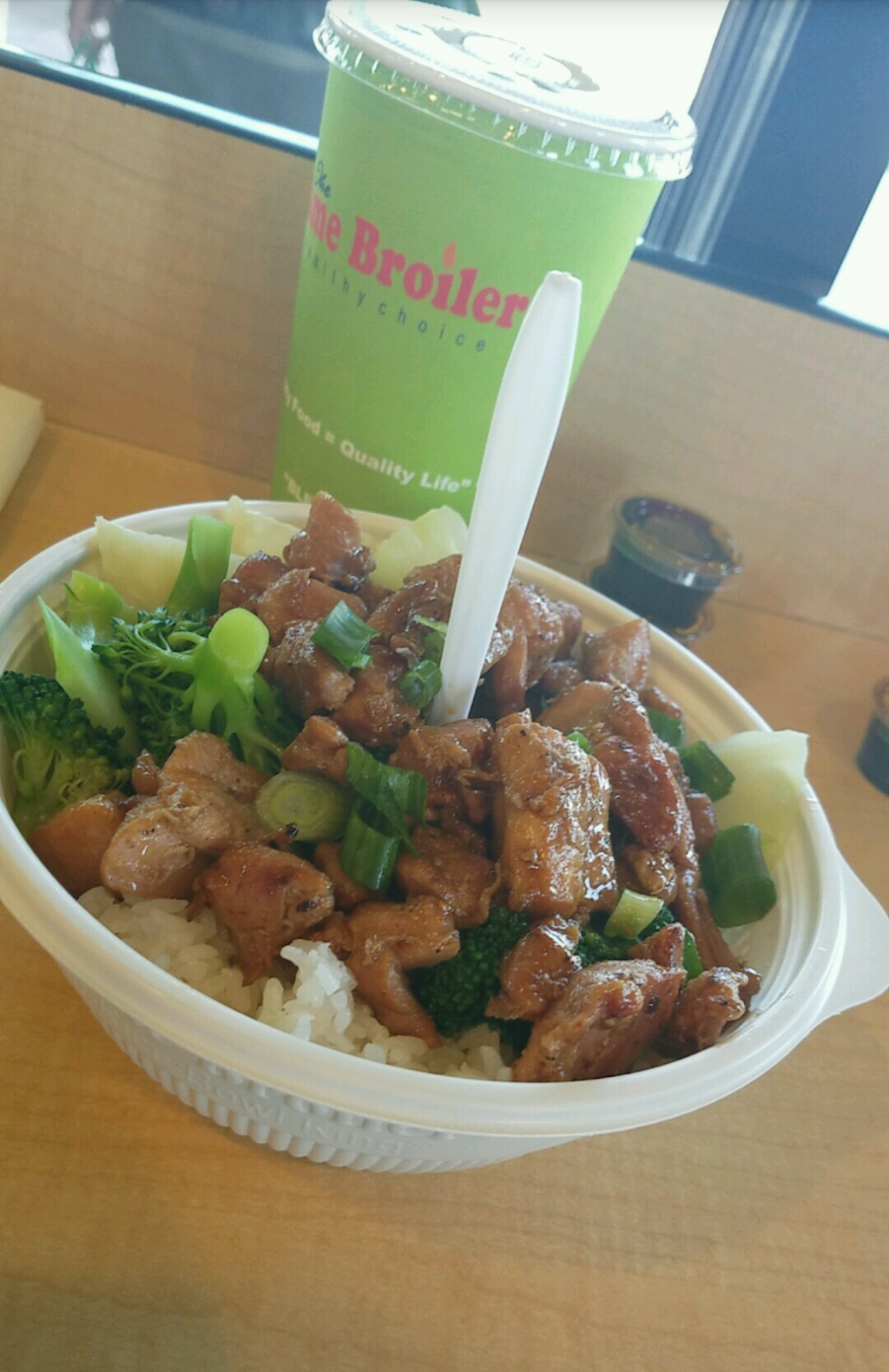 The Flame Broiler | restaurant | 2200 Harbor Blvd, Costa Mesa, CA 92627, USA | 9496312555 OR +1 949-631-2555