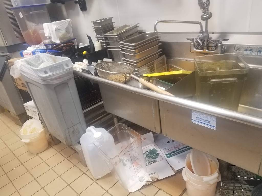 Moes Southwest Grill | restaurant | 110 Colony Pl, Plymouth, MA 02360, USA | 5087476637 OR +1 508-747-6637