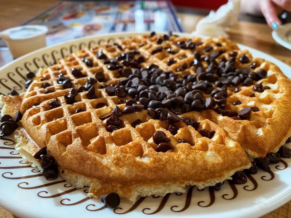 Waffle House | meal takeaway | 12801 S Apopka Vineland Rd, Orlando, FL 32836, USA | 4072396444 OR +1 407-239-6444