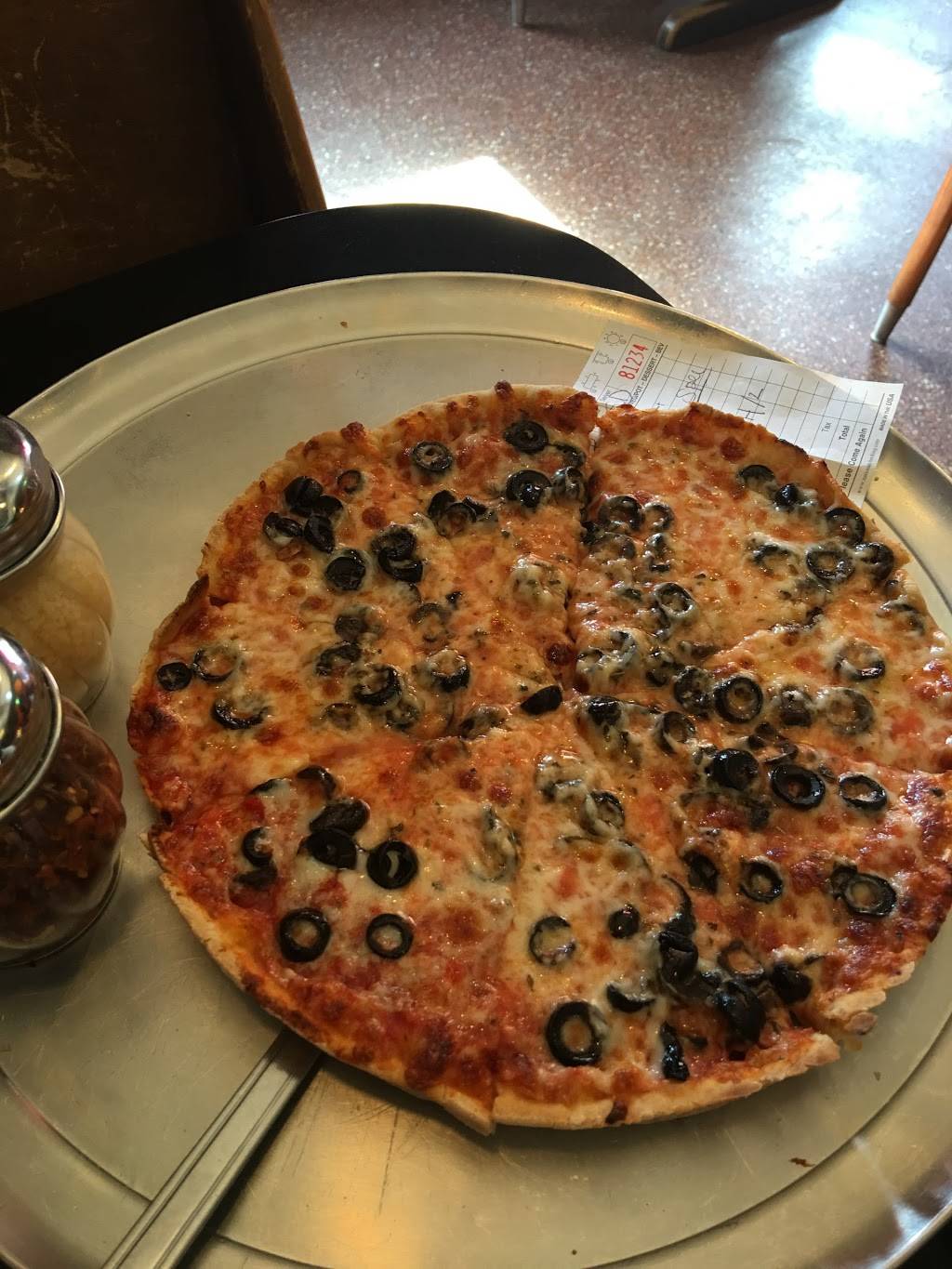 Cafe Pizzaria | restaurant | 4036, 405, E Kirkwood Ave, Bloomington, IN 47408, USA | 8123322111 OR +1 812-332-2111