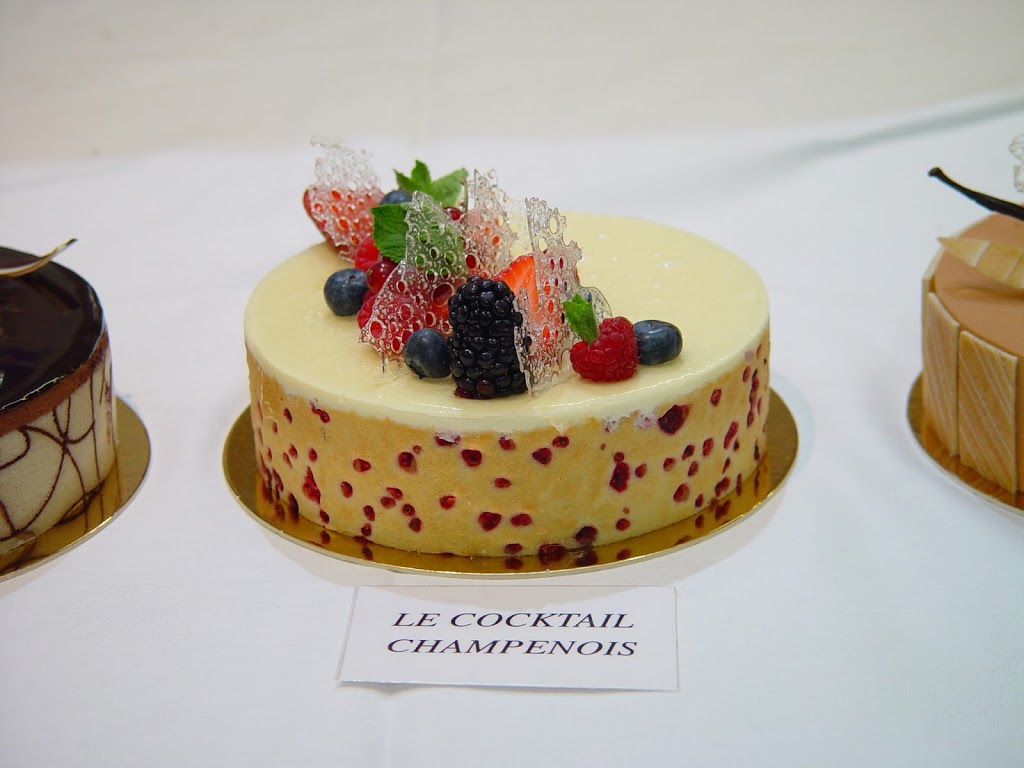 Paris Banh Mi Cafe Bakery | bakery | 1021 E Colonial Dr, Orlando, FL 32803, USA | 4078662012 OR +1 407-866-2012