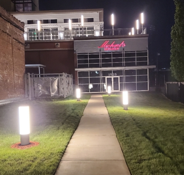 Michaels Steaks & Seafood | restaurant | 1525 1st Ave S, Birmingham, AL 35233, USA | 2058719525 OR +1 205-871-9525