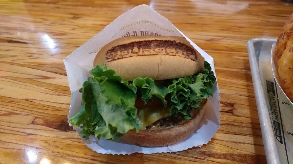 BurgerFi | restaurant | 11309 Bandera Rd Suite 111, San Antonio, TX 78250, USA | 2105212493 OR +1 210-521-2493